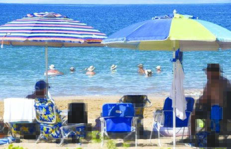Visitors to Maui slowly picking up, report shows